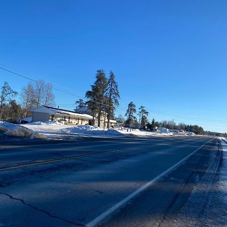 Pine Ridge Motel Timmins Exterior foto